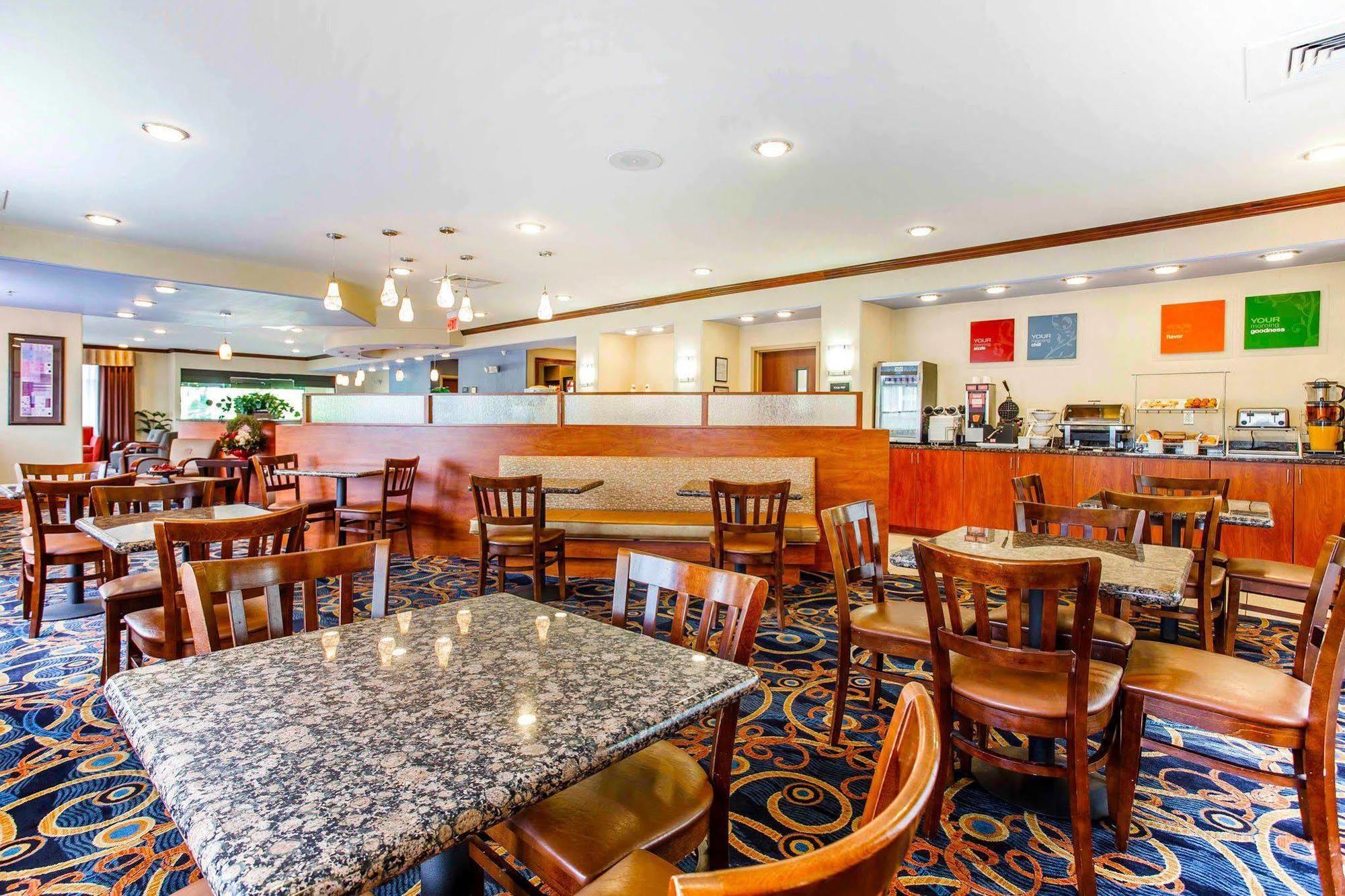 Comfort Suites At Kennesaw State University Buitenkant foto